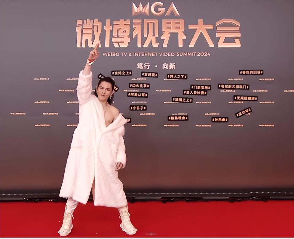 向太正聯(lián)系曉華給向佐理發(fā)