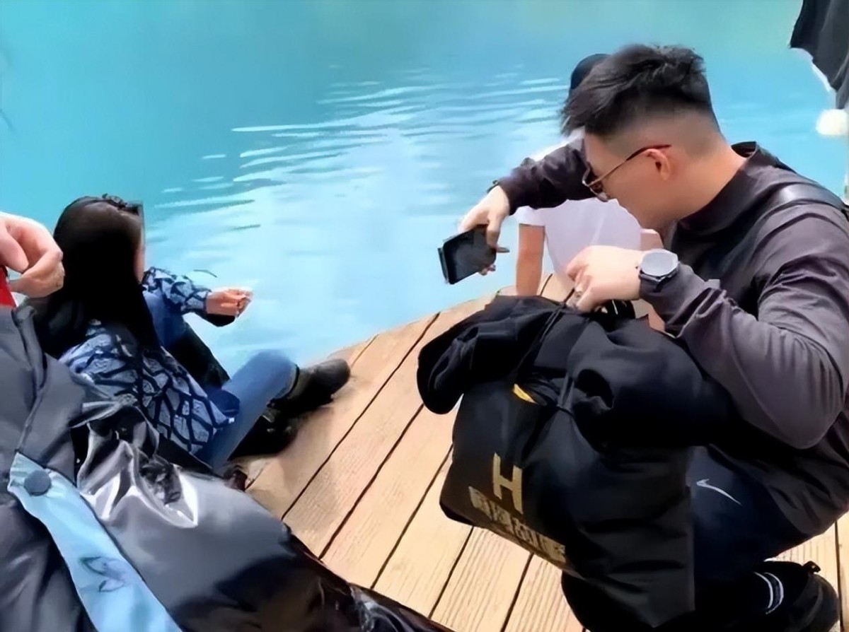 張馨予老公何捷被證實已轉業