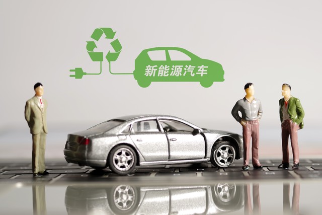 新能源汽車崛起:綠色智能出行的未來已來!