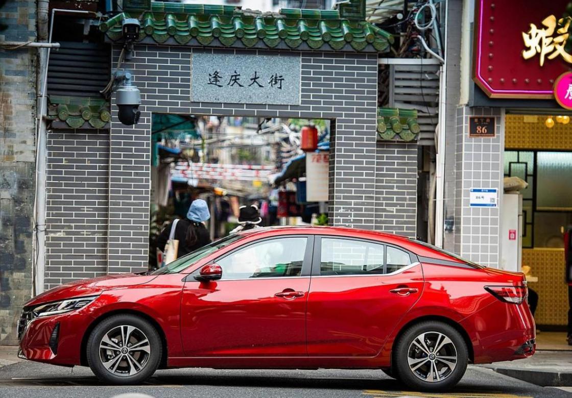 都說日產(chǎn)軒逸不行,為何常年穩(wěn)居銷量榜首?看完你就明白了
